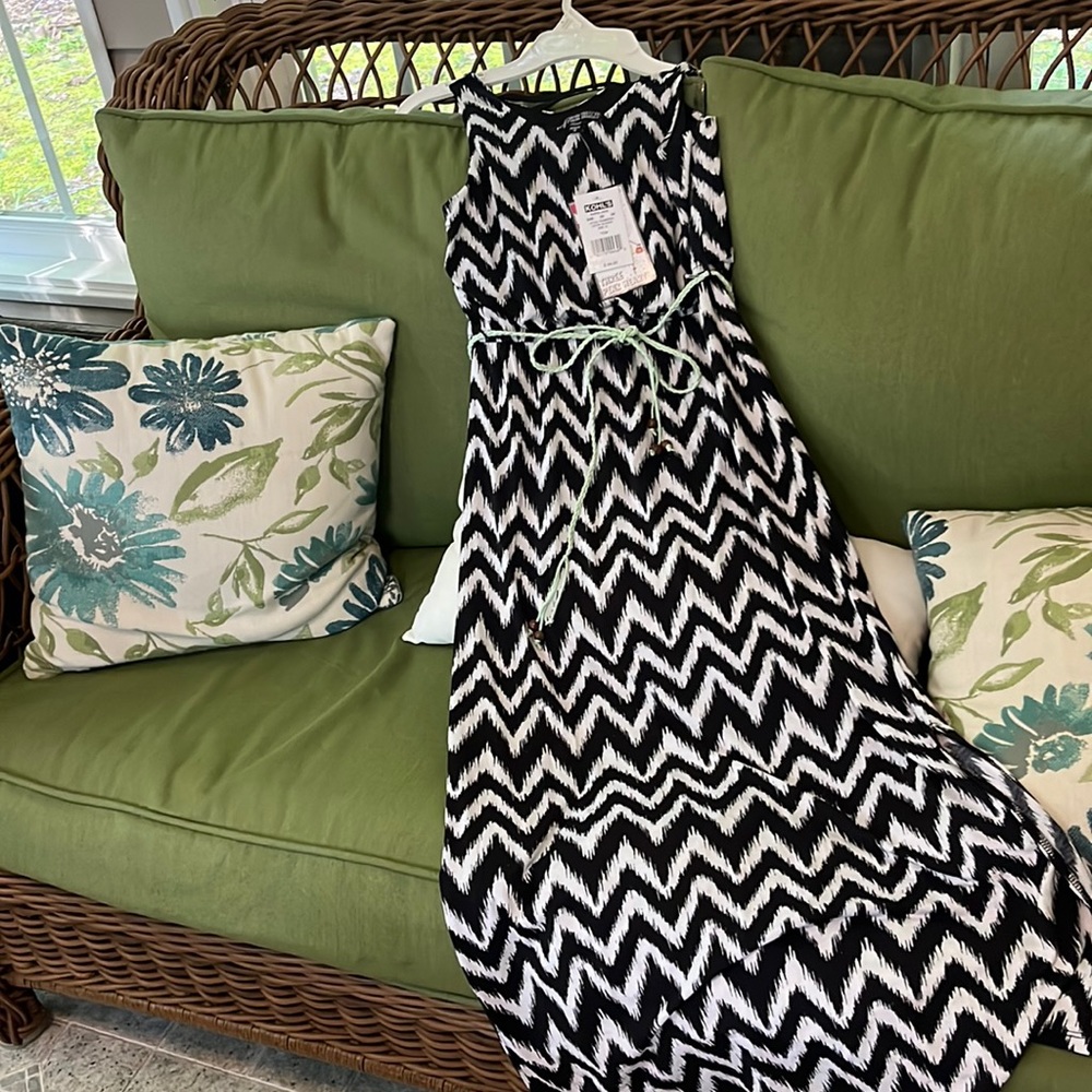Three Pink Hearts dress in black and white zig zag